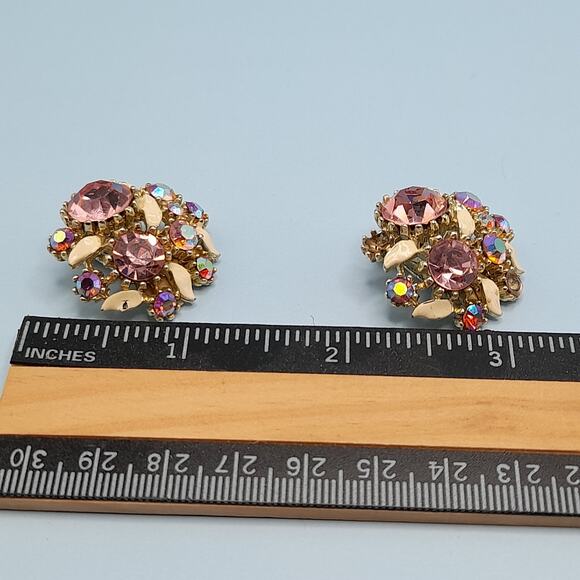 Vintage Arthur Pepper ART Pink Rhinestone Clip Earrings, Aurora Borealis, 1 1/8" - Picture 7 of 10
